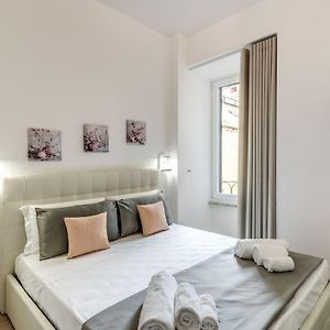 Private Bathroom King Room